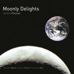 Couverture : MOONLY DELIGHTS